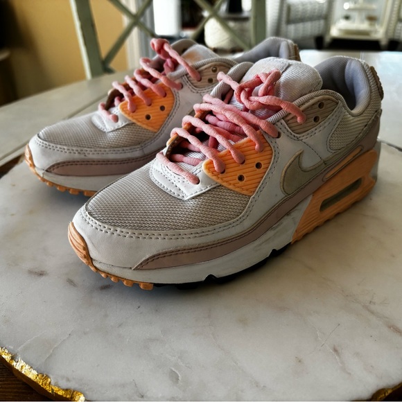 Nike Air Max pink and grey - Picture 9 of 9